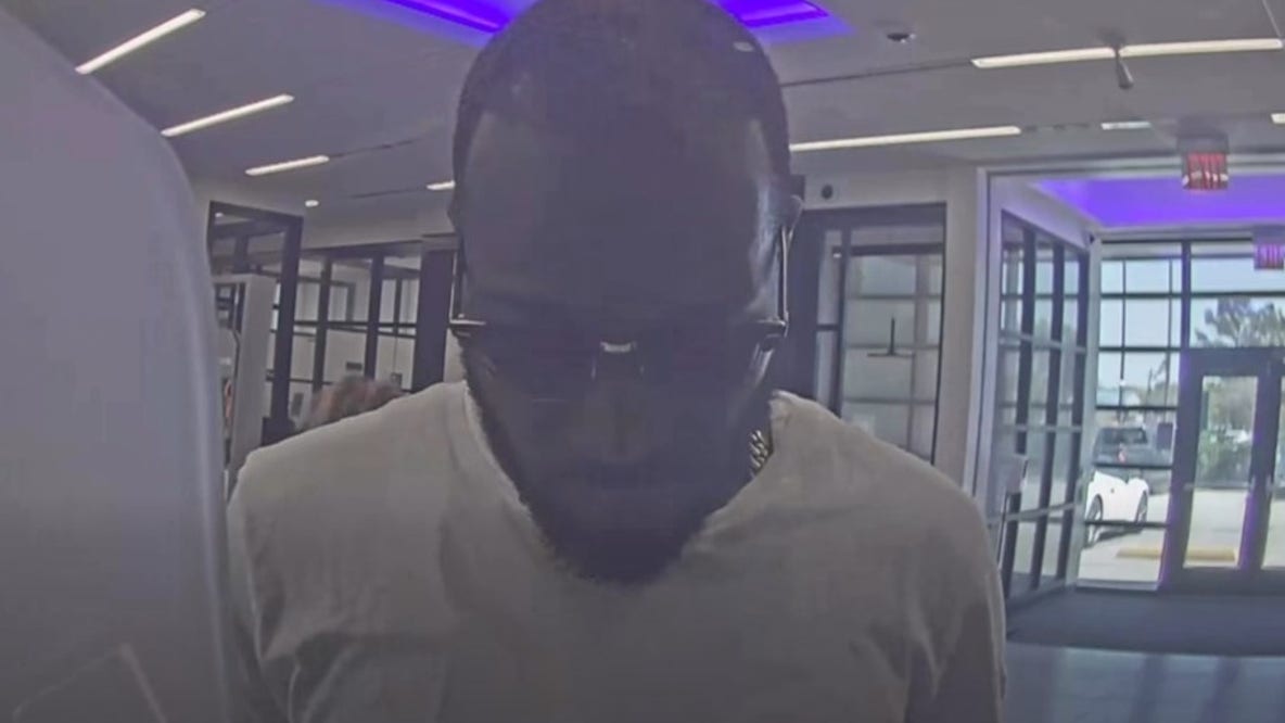 Pasadena police searching for fake delivery driver who stole package, withdrew $3K from bank