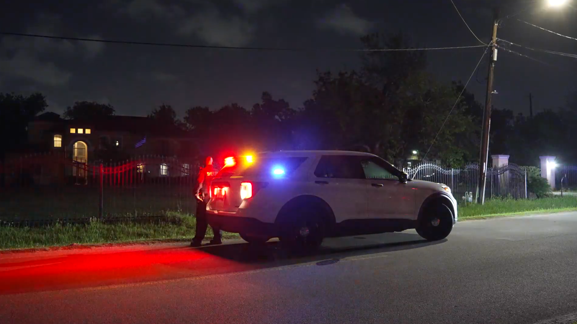 Houston woman shot outside her home by stalker, boyfriend runs him over