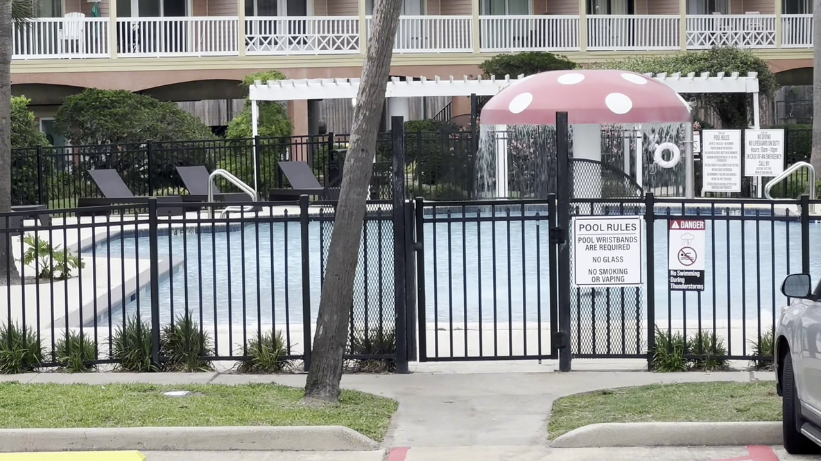 4-year-old boy drowns in Galveston apartment complex pool