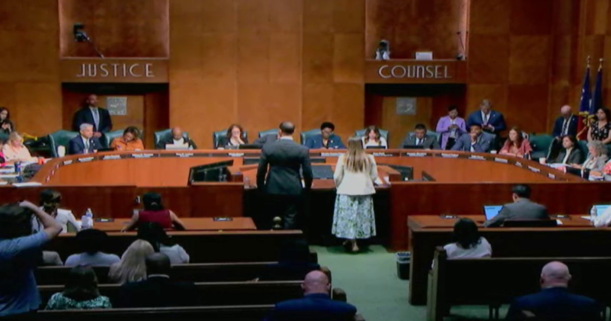 Houston Controller warns of mounting city deficit, mayor disagrees