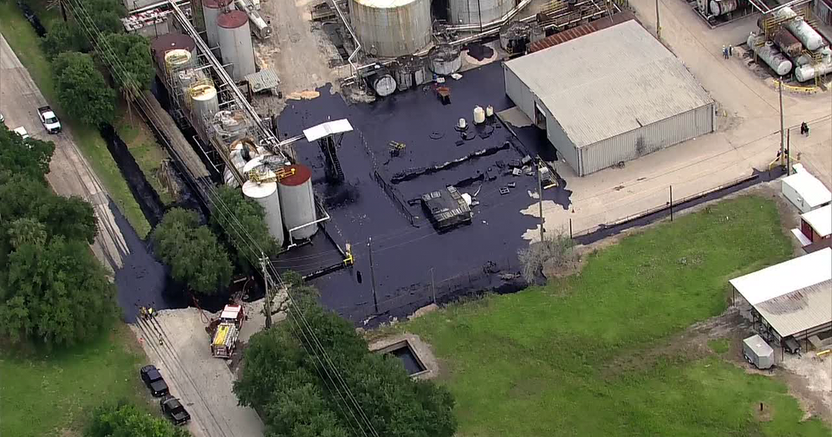 Worker killed following asphalt storage tank rupture in South Houston