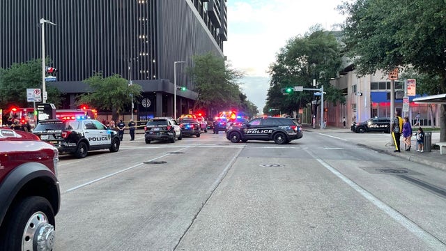 Houston crash: Deadly auto-pedestrian crash in downtown Houston under investigation