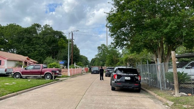 Body found in drainage canal in northeast Houston