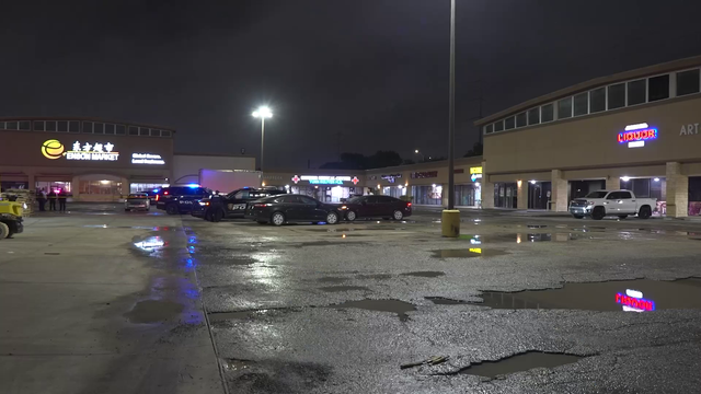 1 killed, 1 injured after fight at a west Houston party