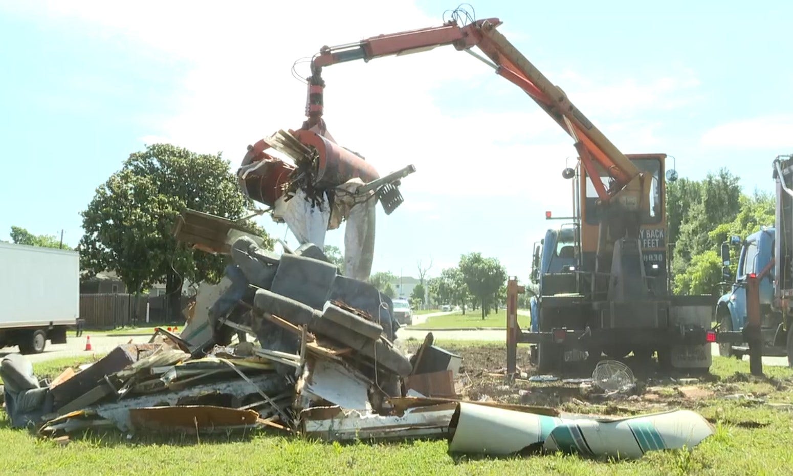Abandoned RV torn down in Acres Homes days after FOX 26 report