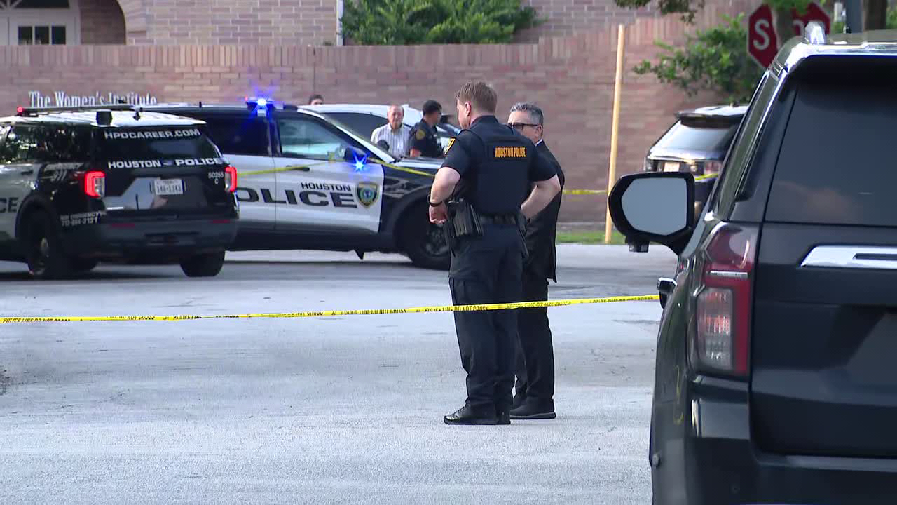 Houston shooting: Father, pregnant mother, 2 children killed in shooting on Kingston Street