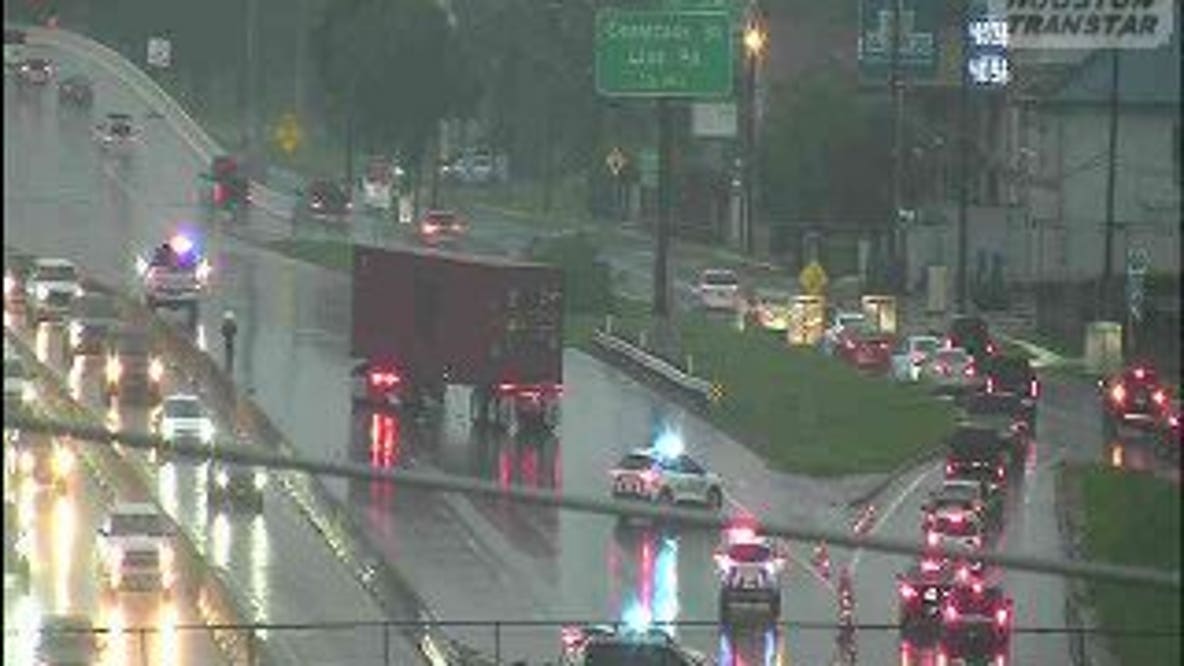Traffic: I-45 North Freeway at Main Street lanes closed due to heavy truck crash