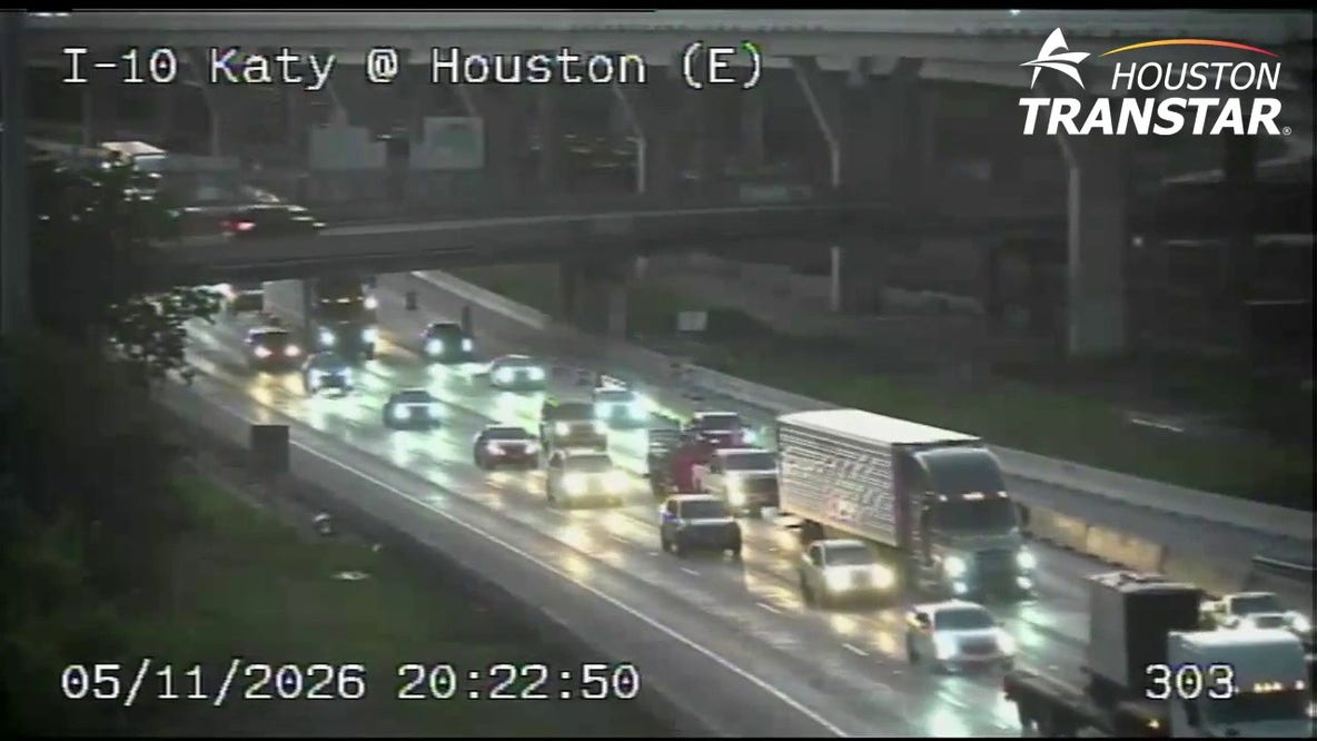 Load strikes Houston Avenue bridge on I-10 Eastbound, falls to highway