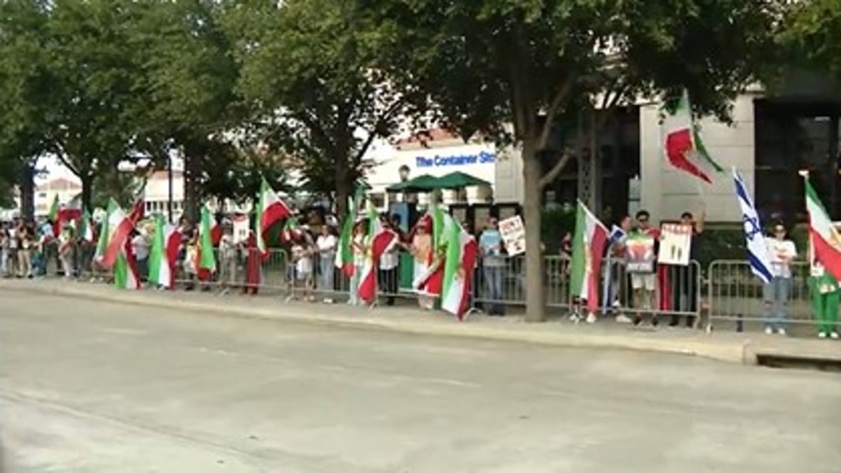 Iranian-Americans gather in Houston calling attention to unrest, internet blackouts in Iran