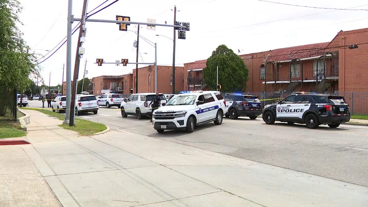 Houston METRO officers shoot, kill knife-wielding suspect
