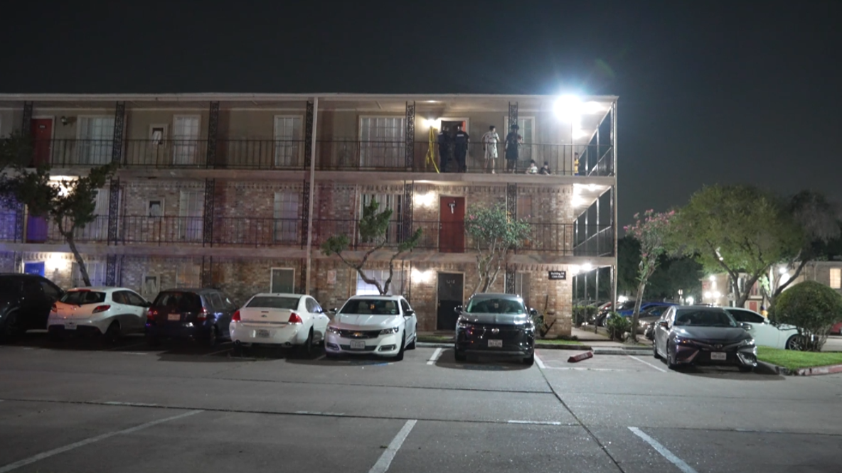 Husband, wife stabbed by woman chasing people with knife in Golfcrest area