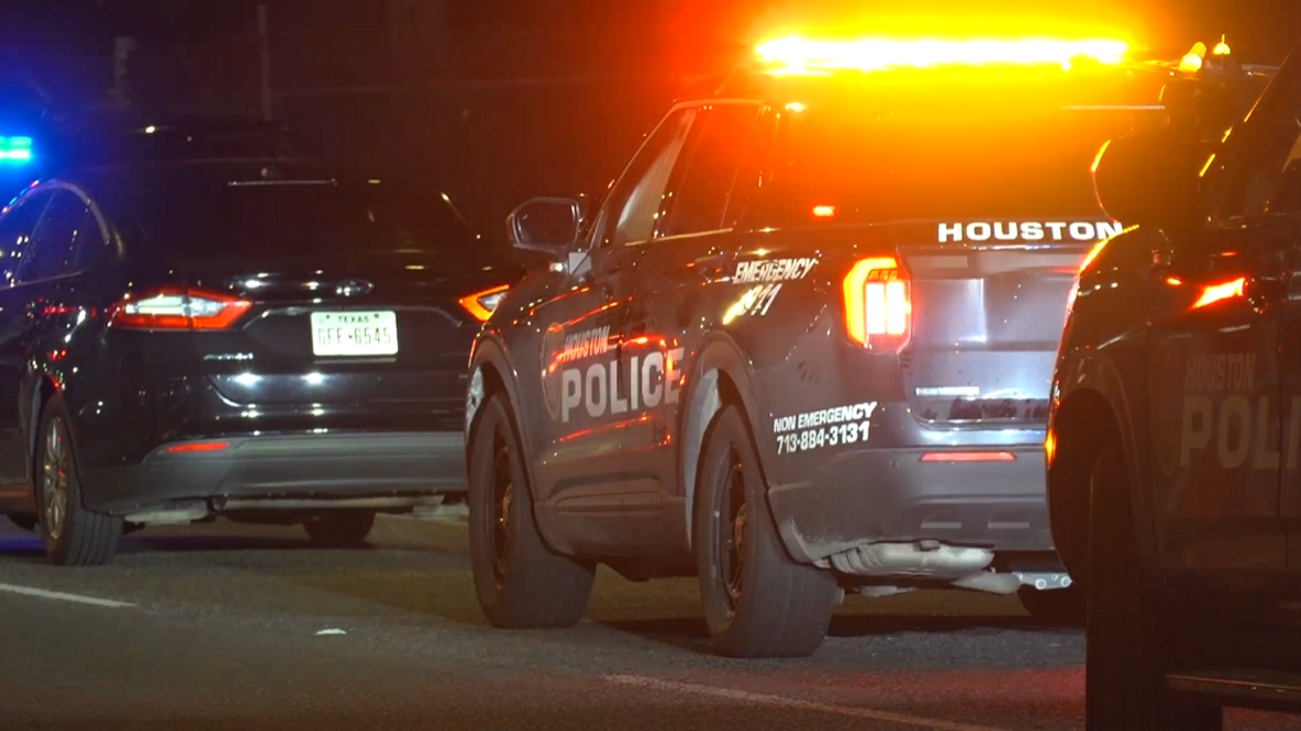 Houston homicide detectives investigating suspicious death near downtown Houston