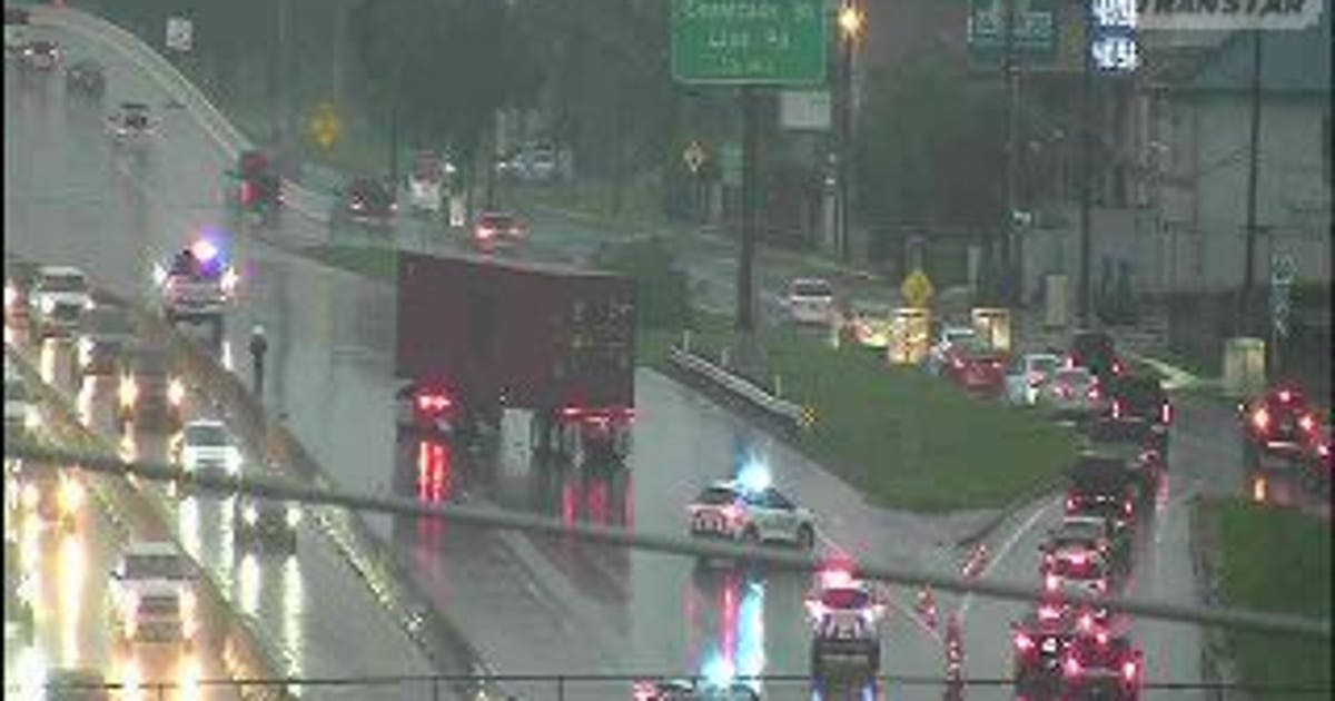 Traffic: I-45 North Freeway at Main Street lanes closed due to heavy truck crash