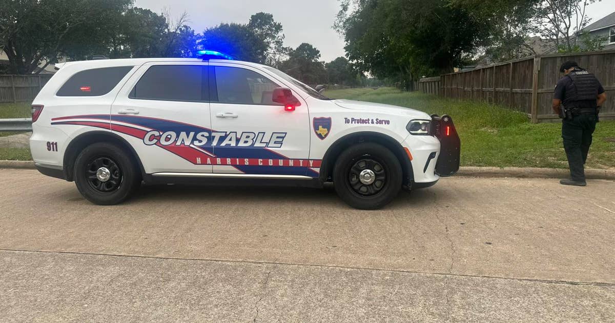 Body found in ditch in northwest Harris County neighborhood