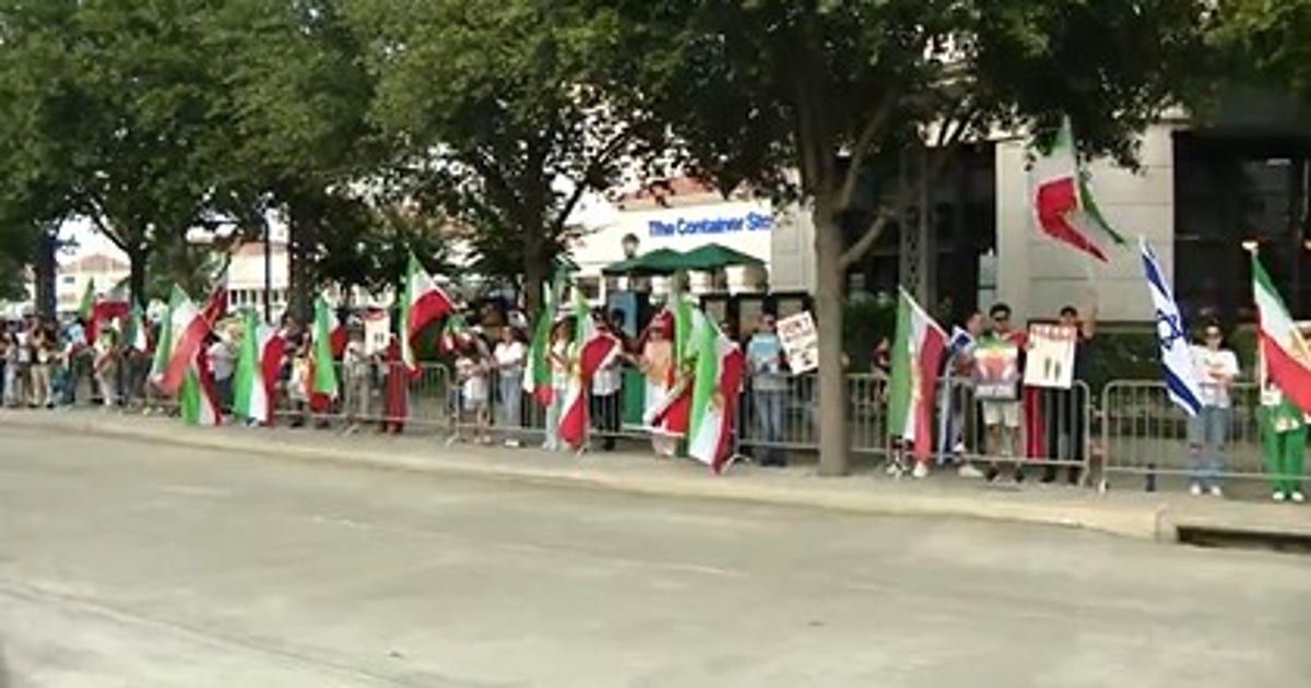 Iranian-Americans gather in Houston calling attention to unrest, internet blackouts in Iran