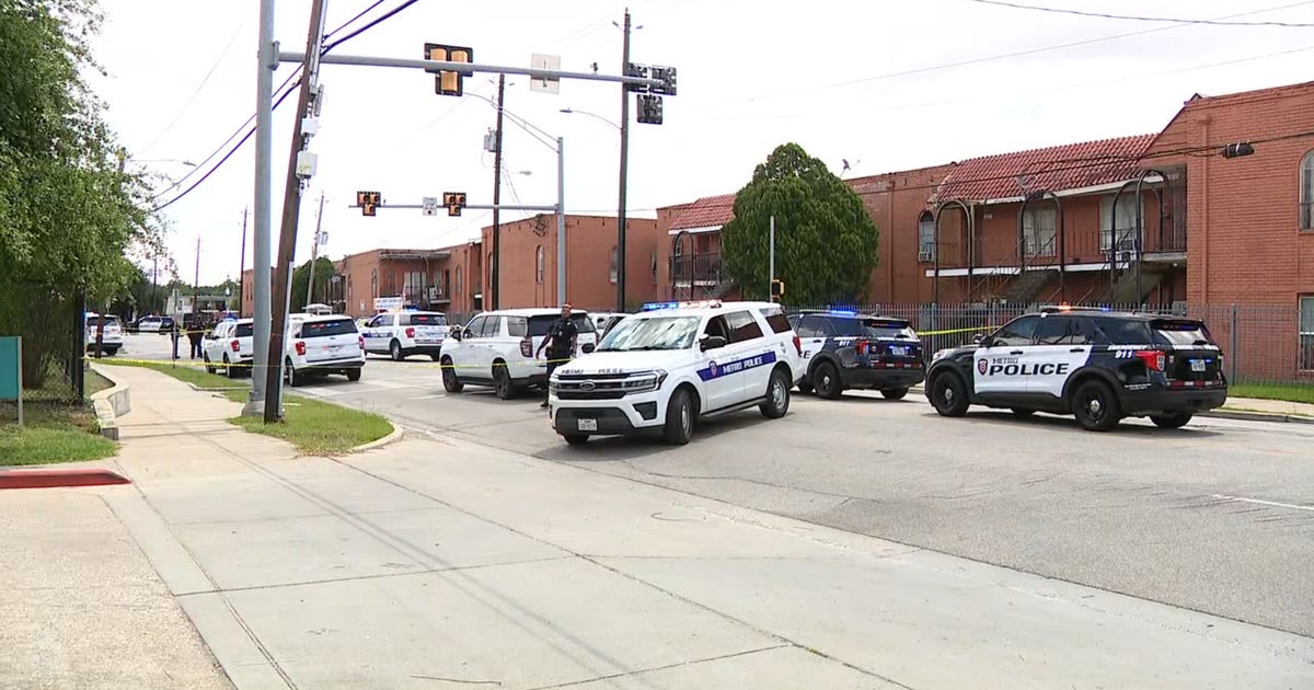 Houston METRO officers shoot, kill knife-wielding suspect