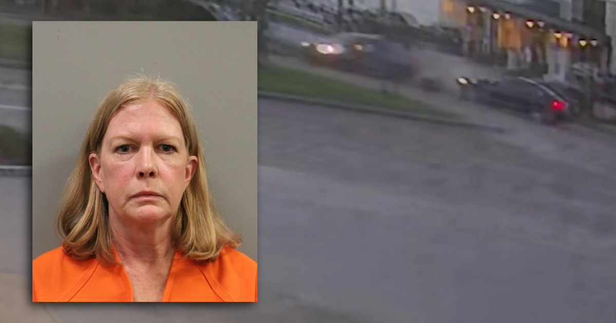 Former U.S. attorney charged for allegedly leaving scene of Houston crash