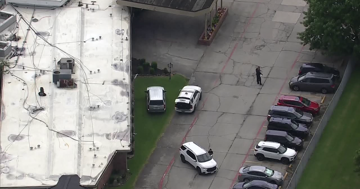 Man shot outside Baytown nursing home, suspect arrested after pursuit on I-10