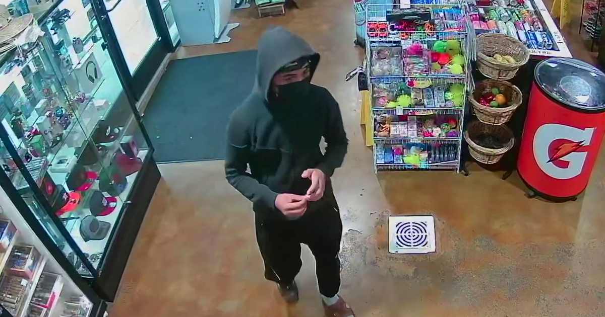 Sugar Land crime: Authorities seeking suspect information following aggravated robbery at ATM