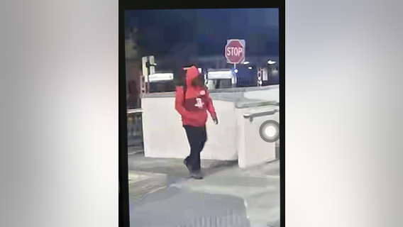 Houston Methodist employee found stabbed in Texas Medical Center garage, search continues for suspect
