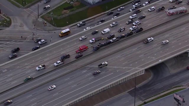 Houston traffic: 9 vehicles involved in accident on Gulf Freeway at Telephone Road