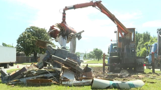 Abandoned RV torn down in Acres Homes days after FOX 26 report