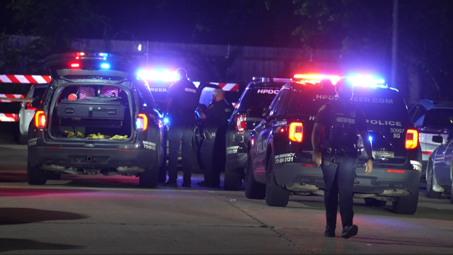 Man found shot dead on Creekbend Drive near apartment complex