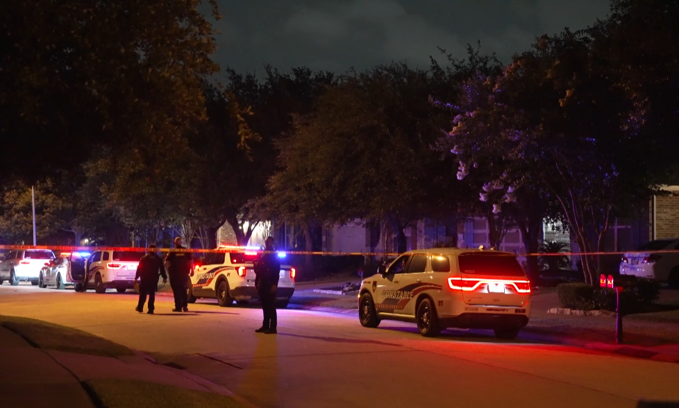 12-year-old girl reportedly finds mother dead in apparent Tomball murder-suicide