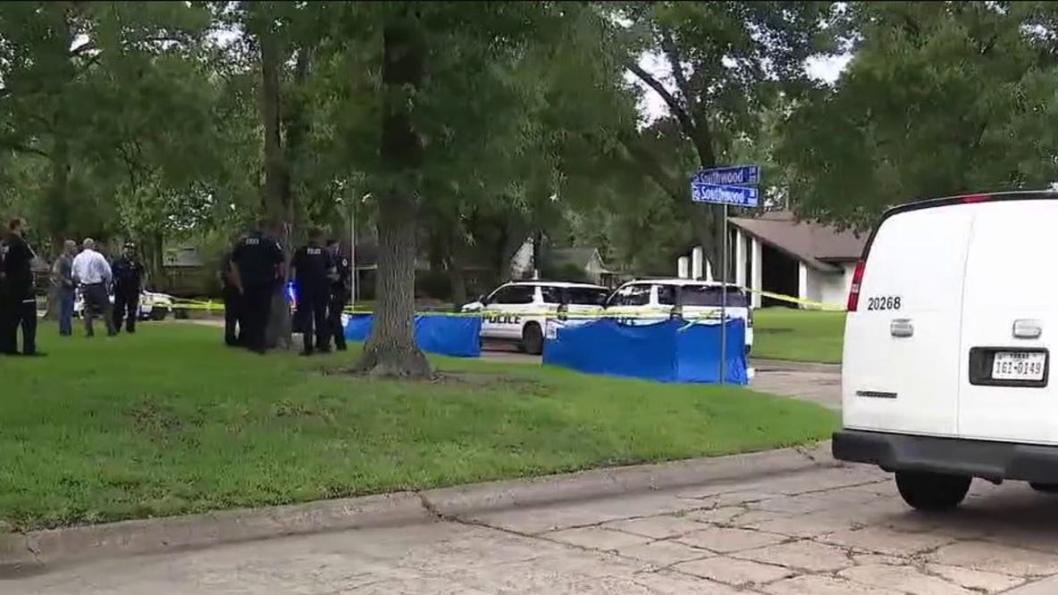 Baytown police investigating apparent murder-suicide on Southwood Circle