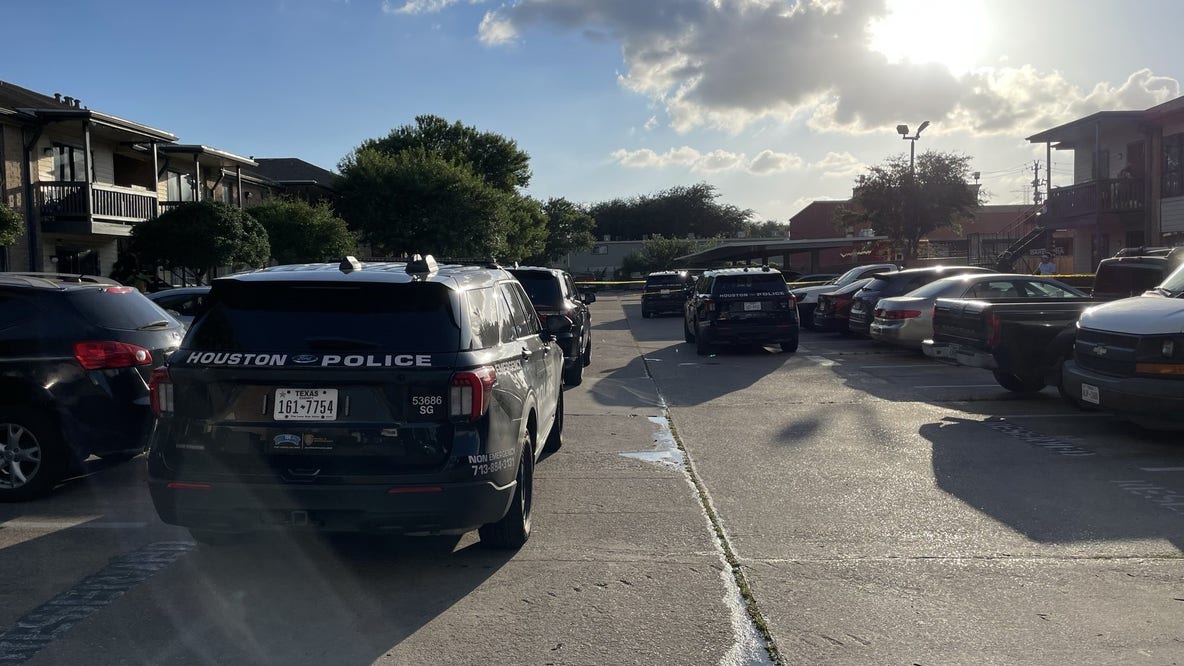 Shooting on Rampart Street leaves man in critical condition
