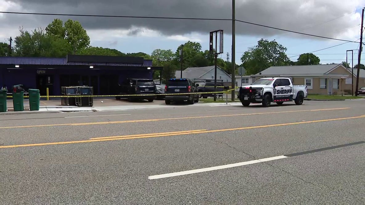 Galveston County gambling operation raids at La Marque area game rooms