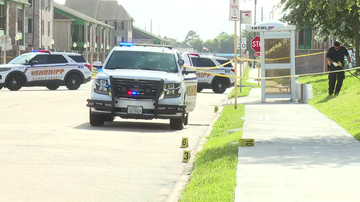 2 teens shot in shooting in southwest Harris County, authorities investigating