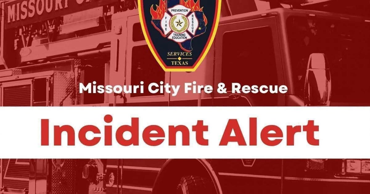 Missouri City house fire injures 2 firefighters, kills 2 pets | FOX 26 ...