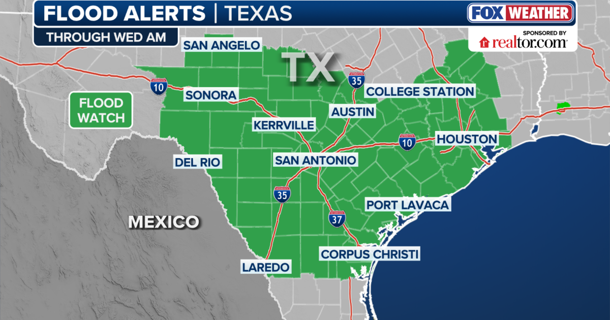 Deep Tropical Moisture Brings Heavy Downpours Flood Threat Southeast Texas World Cup Sunday