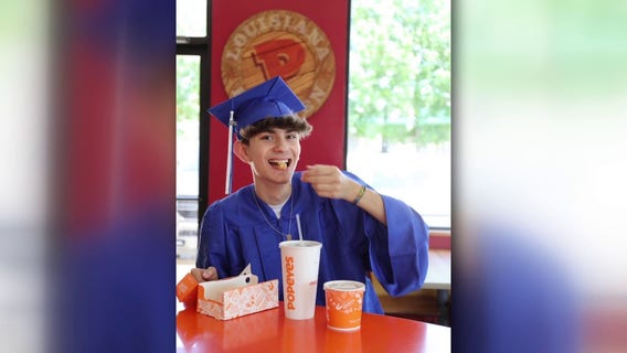 Italian exchange student at Cy Creek HS goes viral after principal's graduation surprise