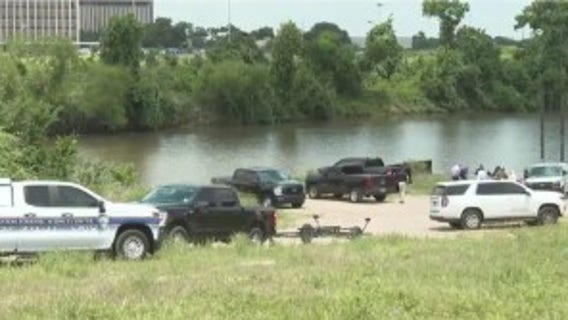 Body of 33-year-old father of 4 sons found in Buffalo Bayou, his mother is desperate for answers