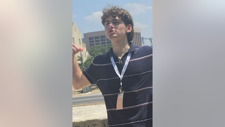 Search underway for 17-year-old missing after raft sinks in Galveston Bay