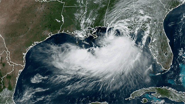 Tropical Storm Bertha inches toward Texas as it spins in Gulf