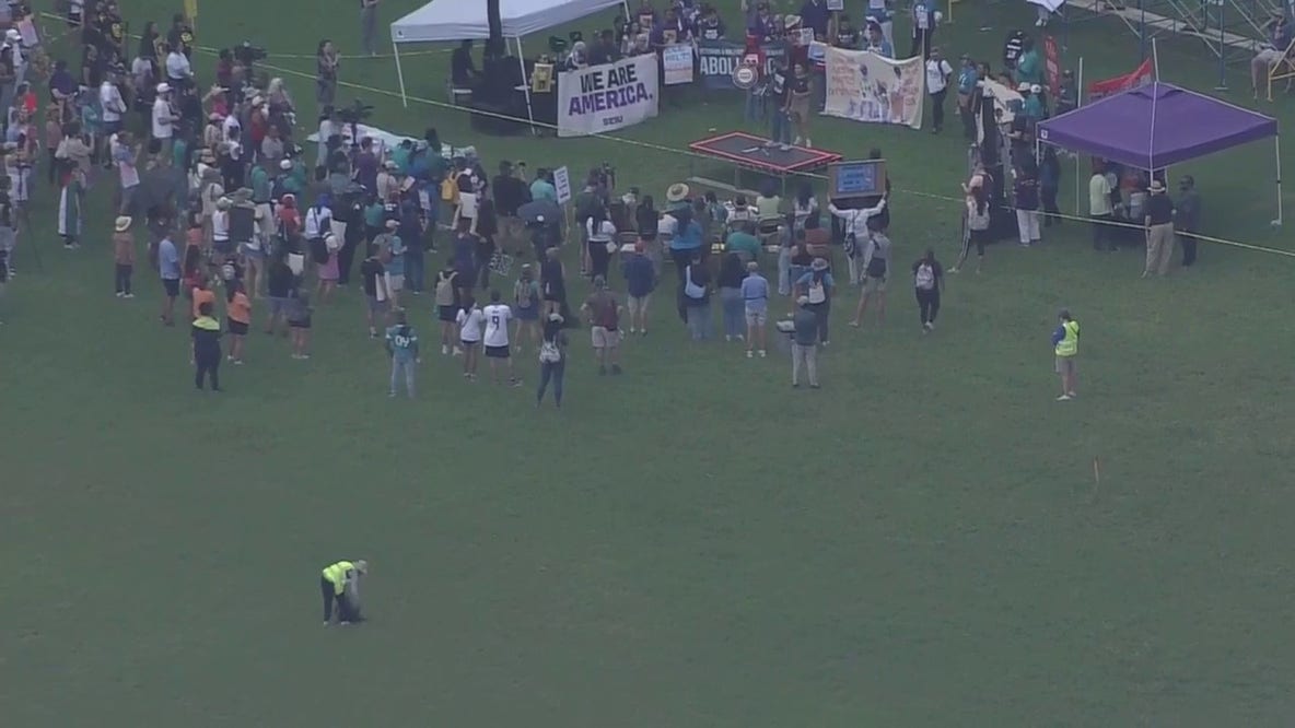Groups gather in Houston for rally, march calling for end of ICE