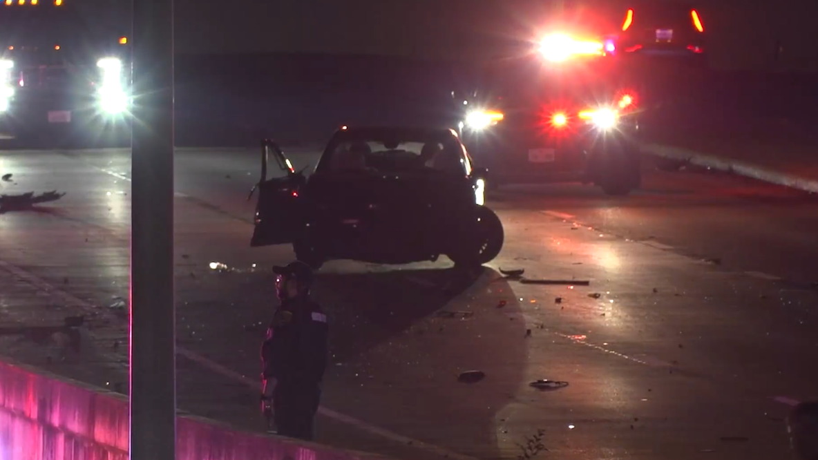 1 dead after police chase ends in crash on SH 6 in Houston