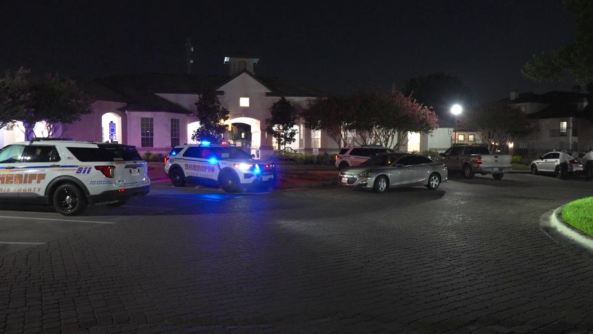Harris County: Child dies after being found unresponsive at community pool
