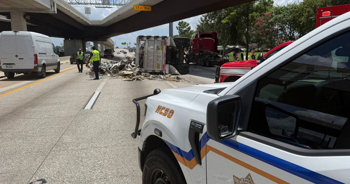 Lost load blocks North Freeway traffic near Aldine area | FOX 26 Houston