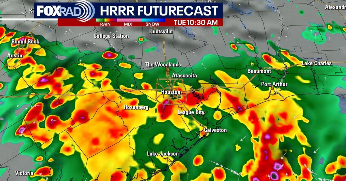 Radar: Heavy rain causing some street flooding around Houston