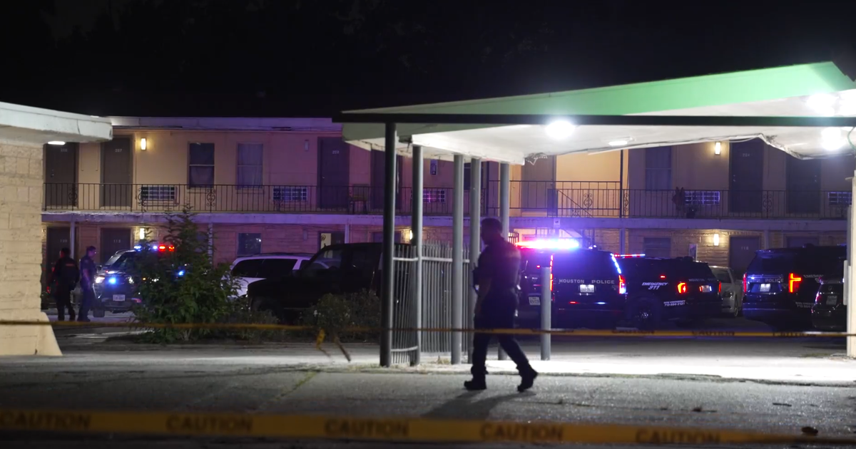 Maintenance worker shot by group at motel on Old Spanish Trail