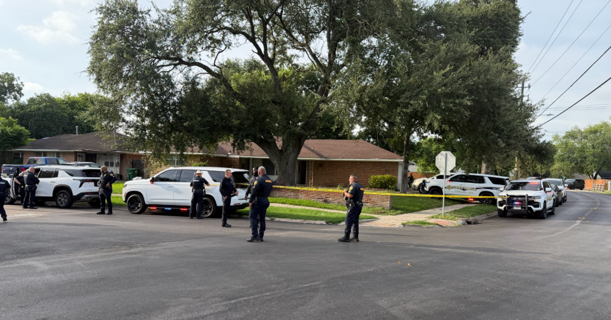 Bomb squad removes 'suspicious device' from southeast Houston home
