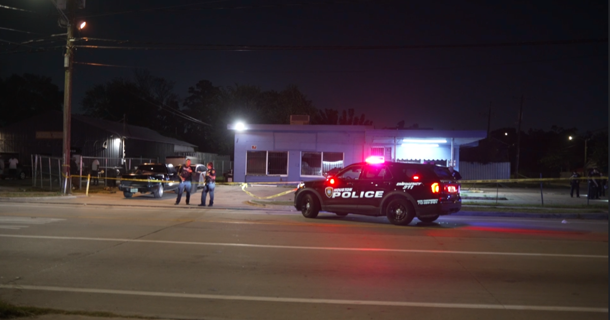 Man shot in the face while in northeast Houston to allegedly play dominoes: police