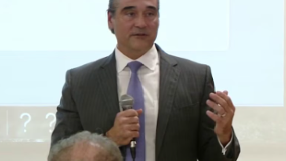 Community meeting held in Houston's East End following deadly ICE shooting