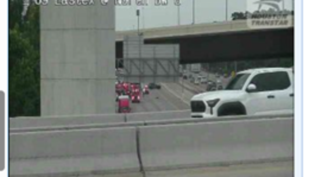 NE Houston: Deadly crash shuts down Eastex Freeway exit to Beltway 8
