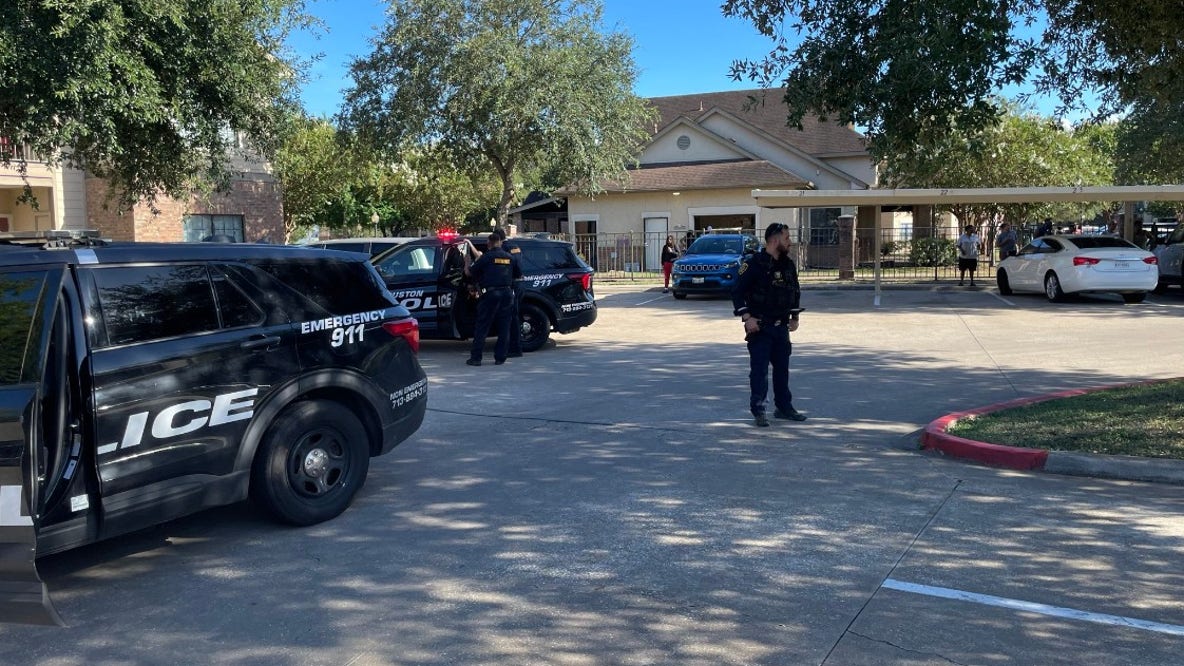 Houston shooting: 1 dead, 1 injured following incident on Oakmoor Parkway