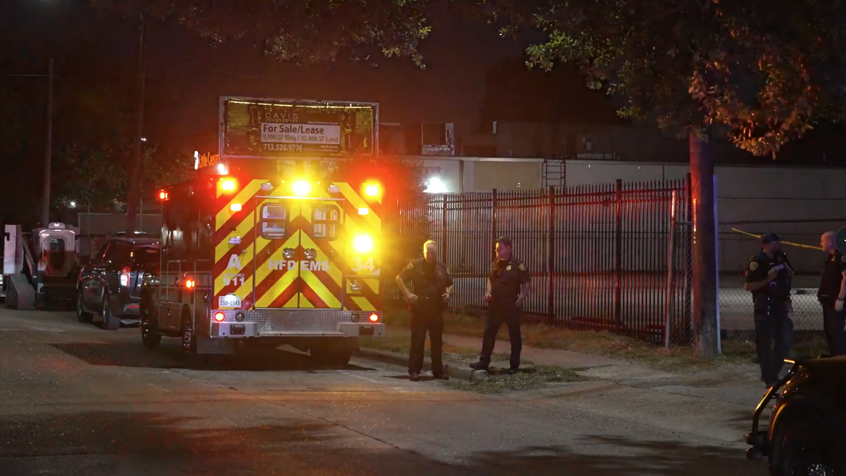 Houston SWAT standoff near Fulton Street ends after suspect found asleep